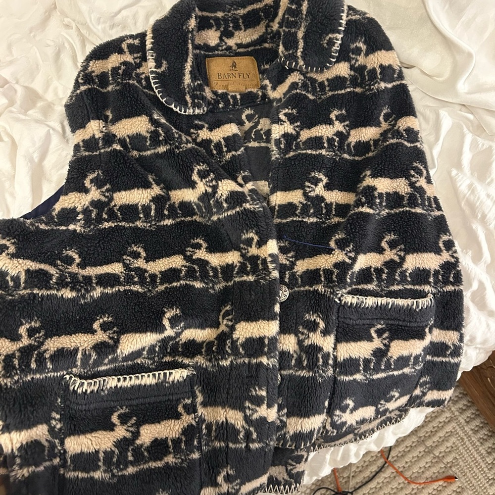 Barn Fly Fleece Vest with Reindeer Pattern